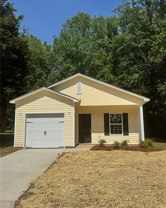 1st image of 2915 Bainbridge Dr