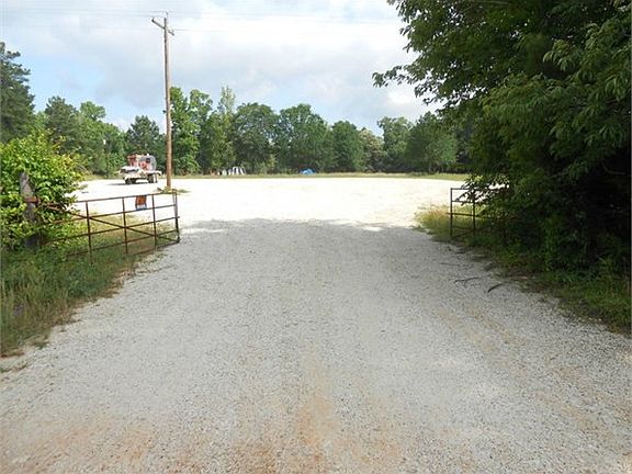 4th image of 3540 State Highway 7 W