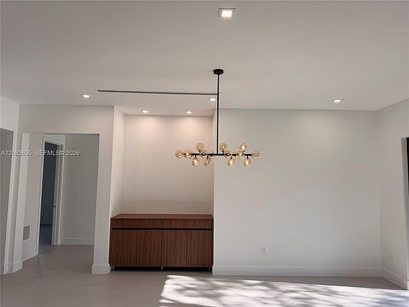 4th image of 6790 SW 55th St
