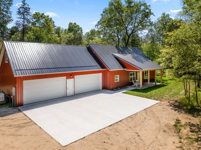 7060 S 142nd Ave, Rothbury, MI, 49452
