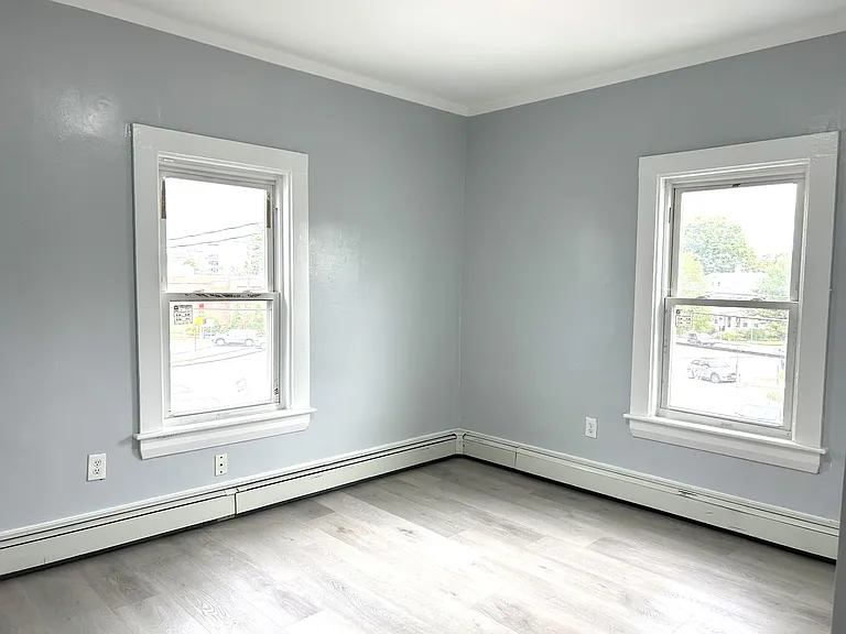 21-23 Weston St #1 — Photo 7