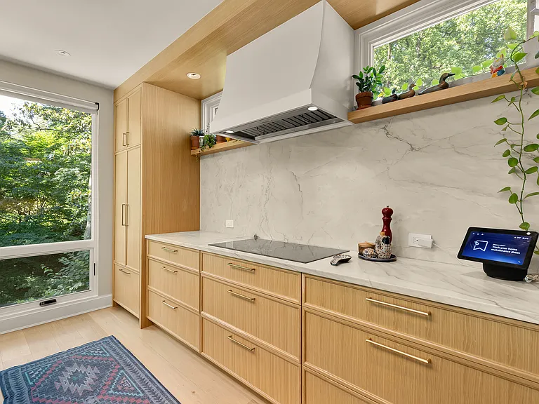 2952 Macomb St NW — Photo 21