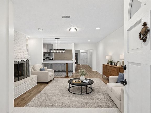 2nd image of 4927 Salem Rd