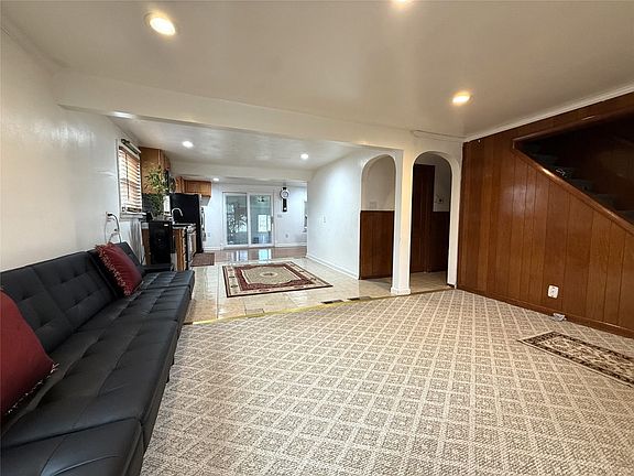 5th image of 307 Arthur Ave