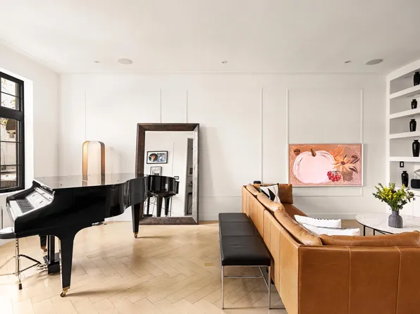 16-35 Hancock Street image 1 of 24