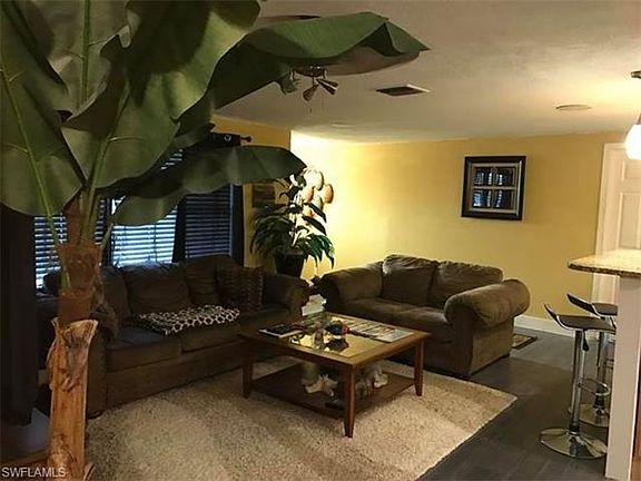 2nd image of 1858 Seafan Cir