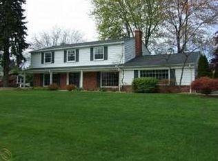 5648 Sutters Ln, Bloomfield Hills, MI