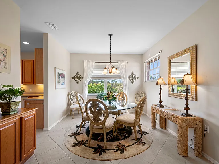 3990 Bishopwood Ct W #202 — Photo 6