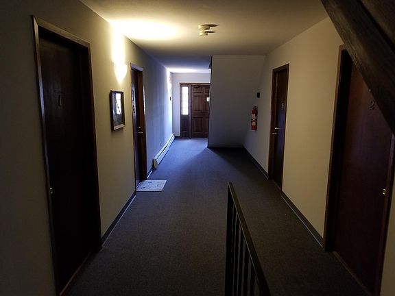 5th image of 214 Williamsburg Dr #1