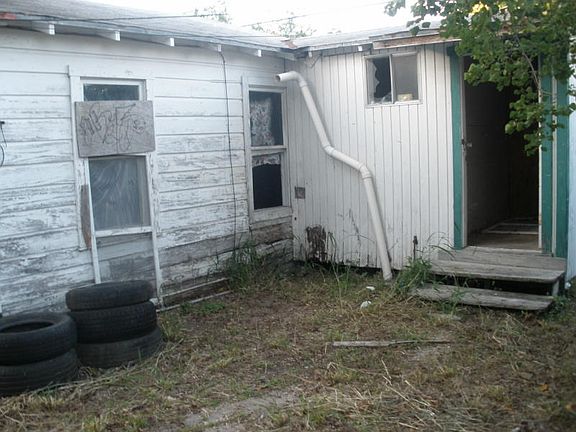 3rd image of 2530 Guadalupe St