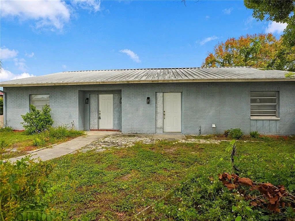 2 bed, 2.0 bath, 1072 sqft, $1,495 — Photo 2