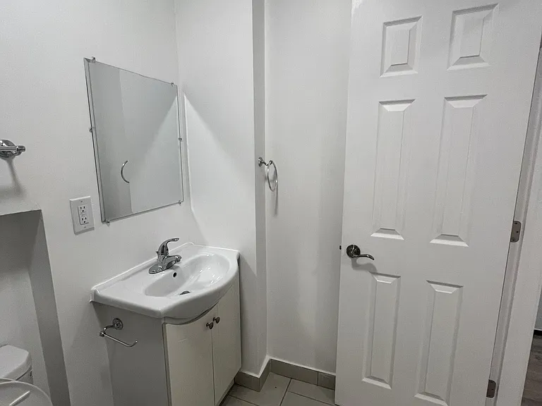 379 Cooper St — Photo 24