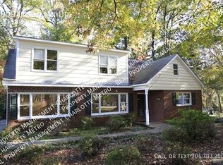 5009 Lochlain Dr, Charlotte, NC 28217