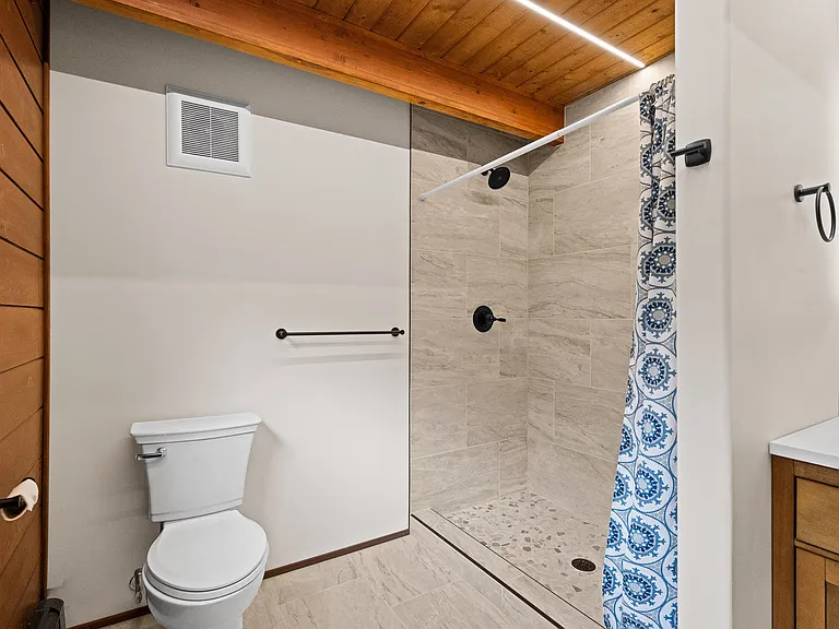 726 Goldfinch Rd — Photo 16