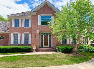 5 Northfield Ct, Lincolnshire, IL 60069