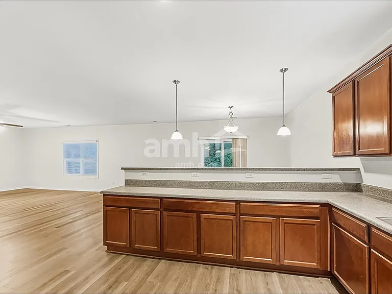 305 Switchback St — Photo 4