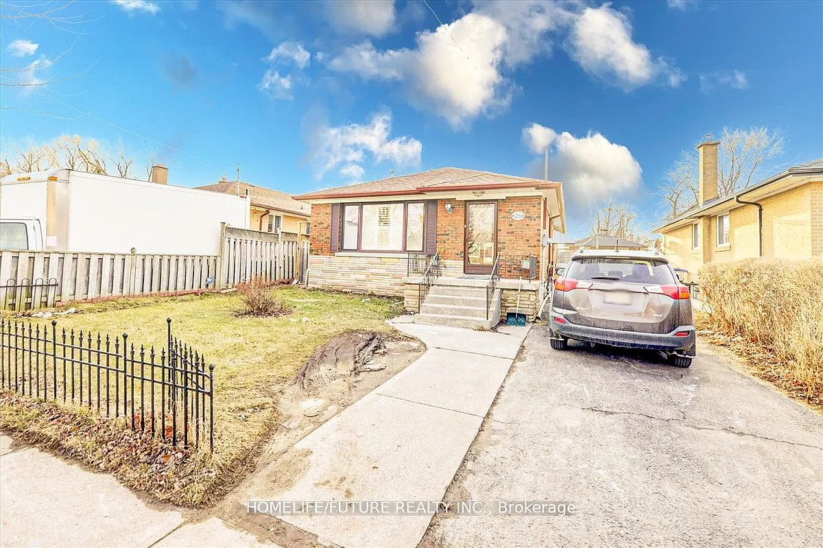 Building Photo - 28 Sharbot Ave #MAIN