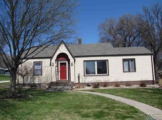 100 W Barck Ave, Luverne, MN 56156