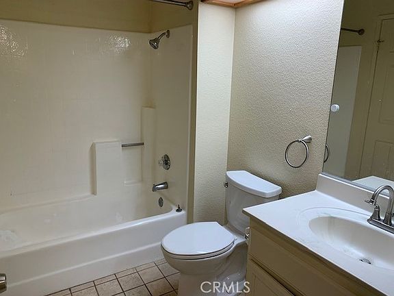 4th image of 1365 Crafton Ave