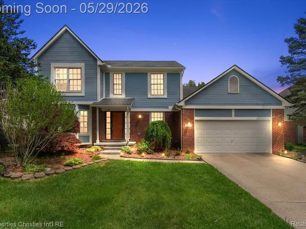 3210 Davenport Ln, Rochester Hills, MI 48309