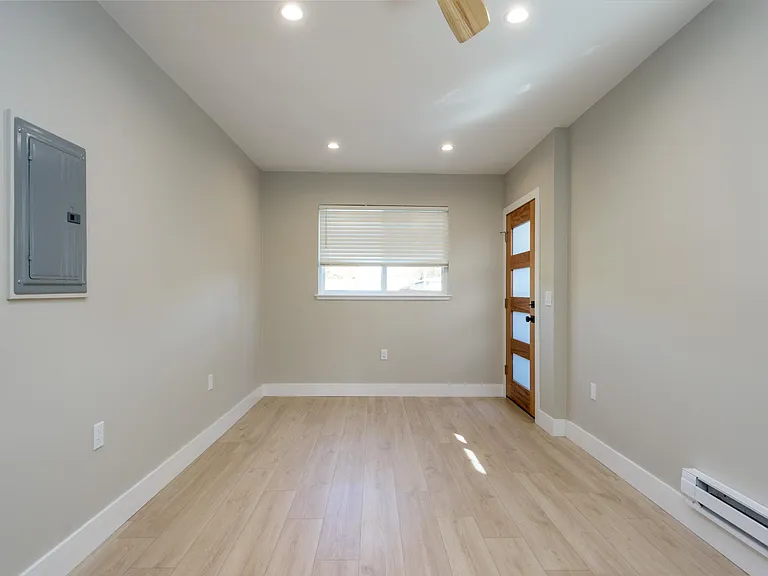 780 Ivy Dr #2 — Photo 2