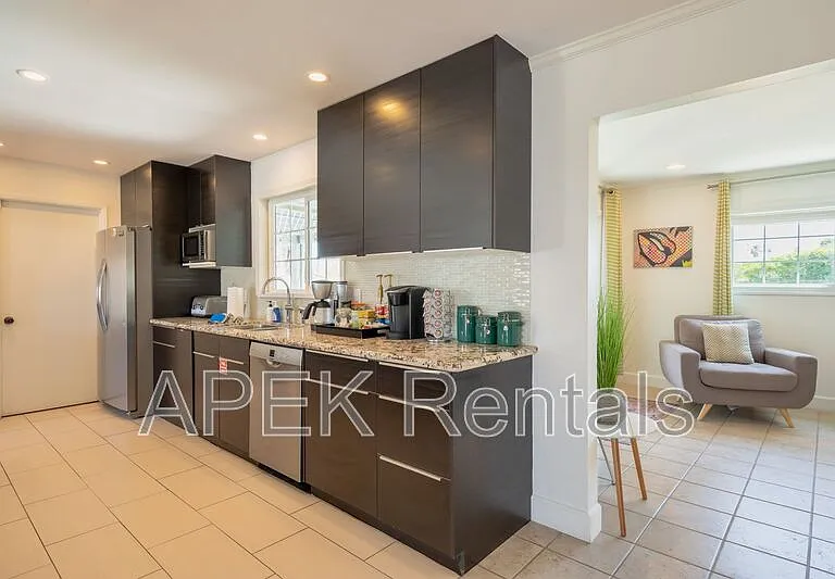 2415 E Finley Rd — Photo 44