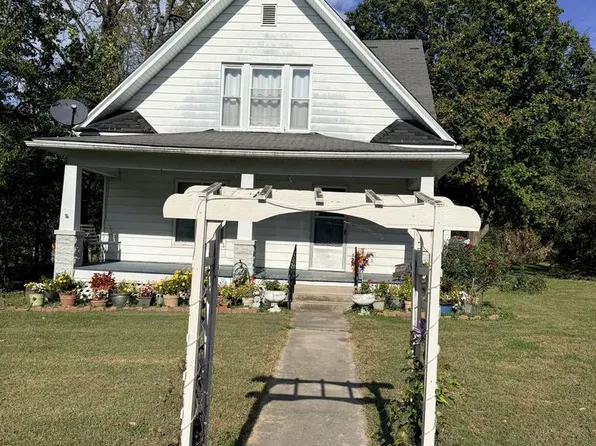 210 Mona St, New Cambria, MO 63558