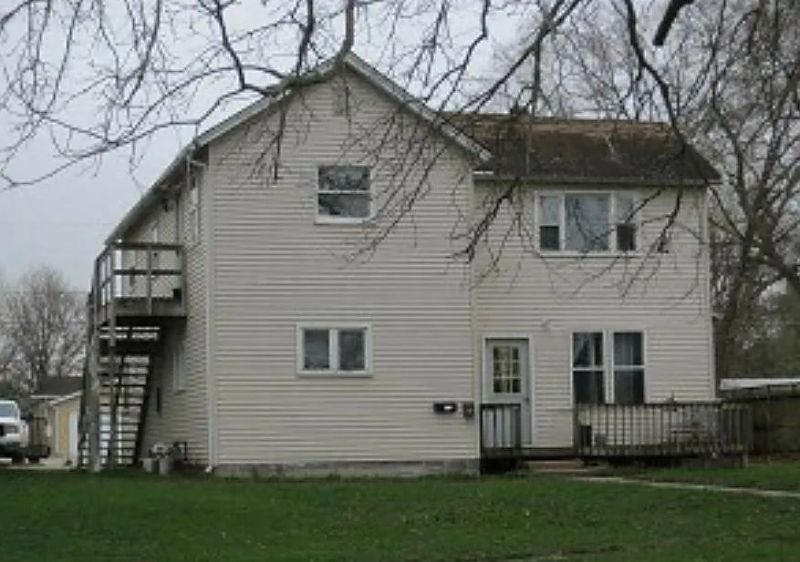 2 bed, 850 sqft, $800 — Photo 1