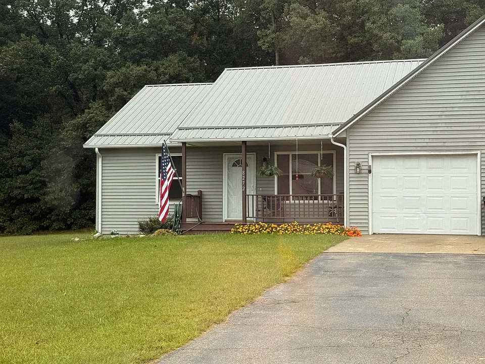 Lace Dr