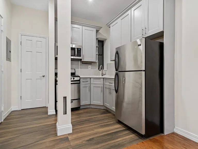 61 E 3rd St #14 — Photo 3