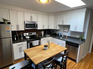 178 North St APT 8, Boston, MA 02113