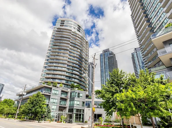 15 Legion Rd #504, Toronto, ON M8V 0A9
