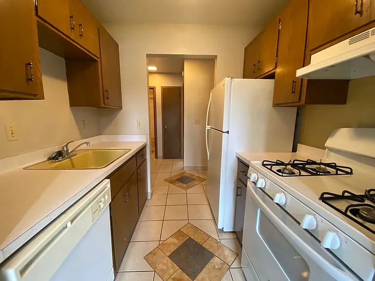 N84W15505 Menomonee Ave — Photo 9