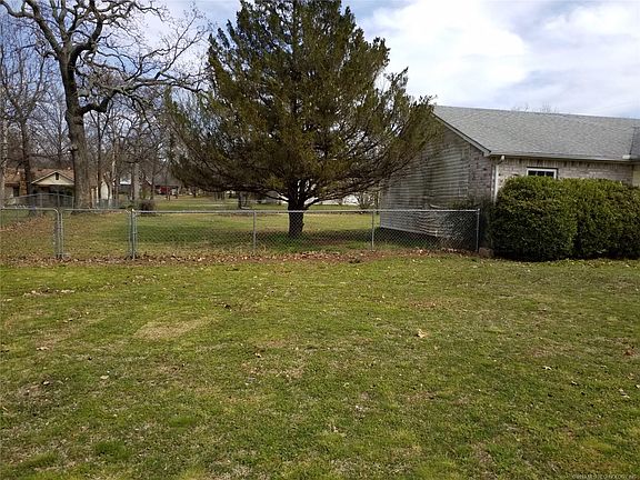 2nd image of 70142 S 335th Pl