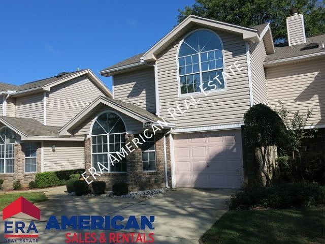 1st image of 905 Piedmont Pl