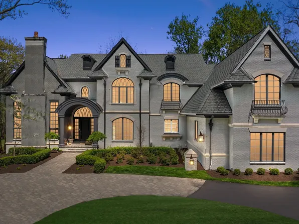 1881 Heron Ridge Dr, Bloomfield Hills, MI 48302