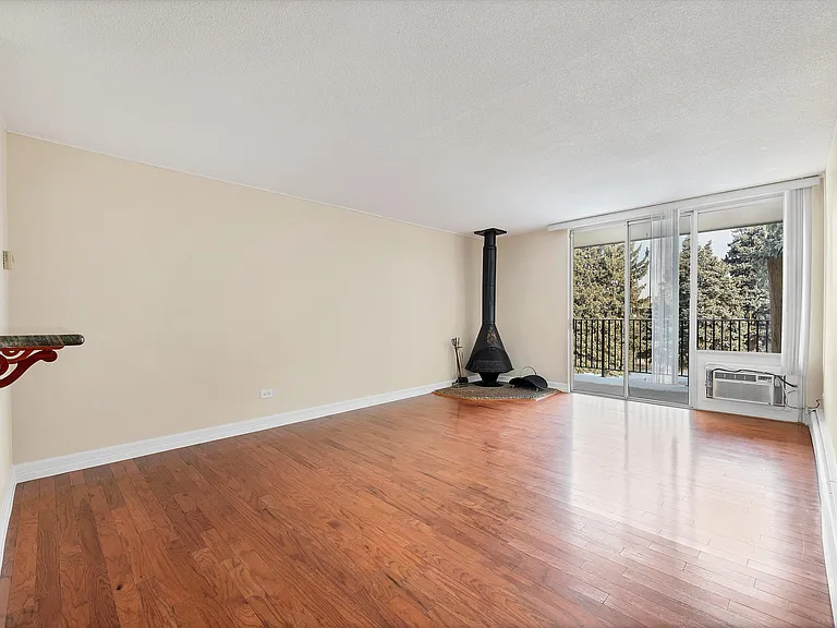 2281 S Vaughn Way #301 — Photo 5