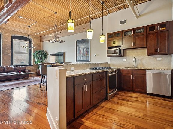 3rd image of 900 S Wabash Ave APT 403
