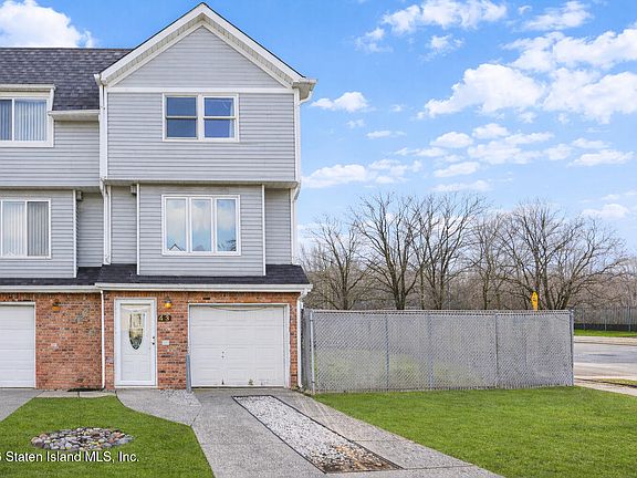 3rd image of 43 Westport Ln