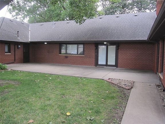 5th image of 2831 S 24th St