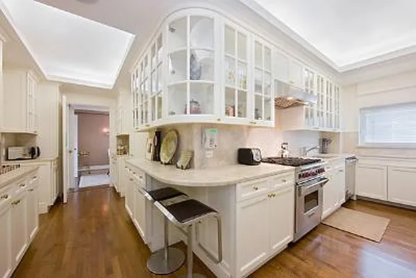 Sold by Corcoran | media 19