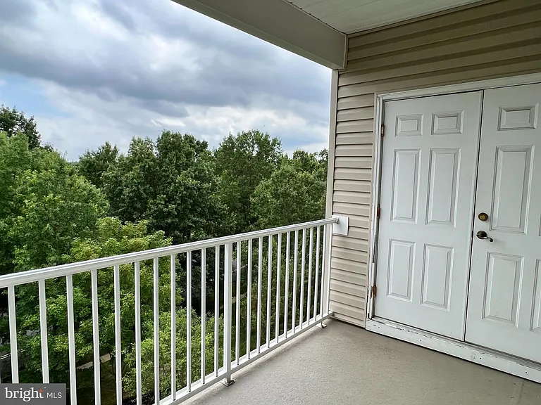 232 Masterson Ct — Photo 10