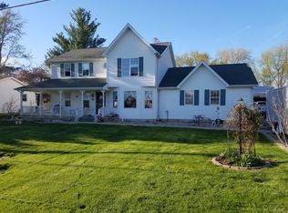 110 E Benham St, Tolono, IL
