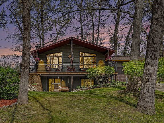 2nd image of 11820 Killarny Cir