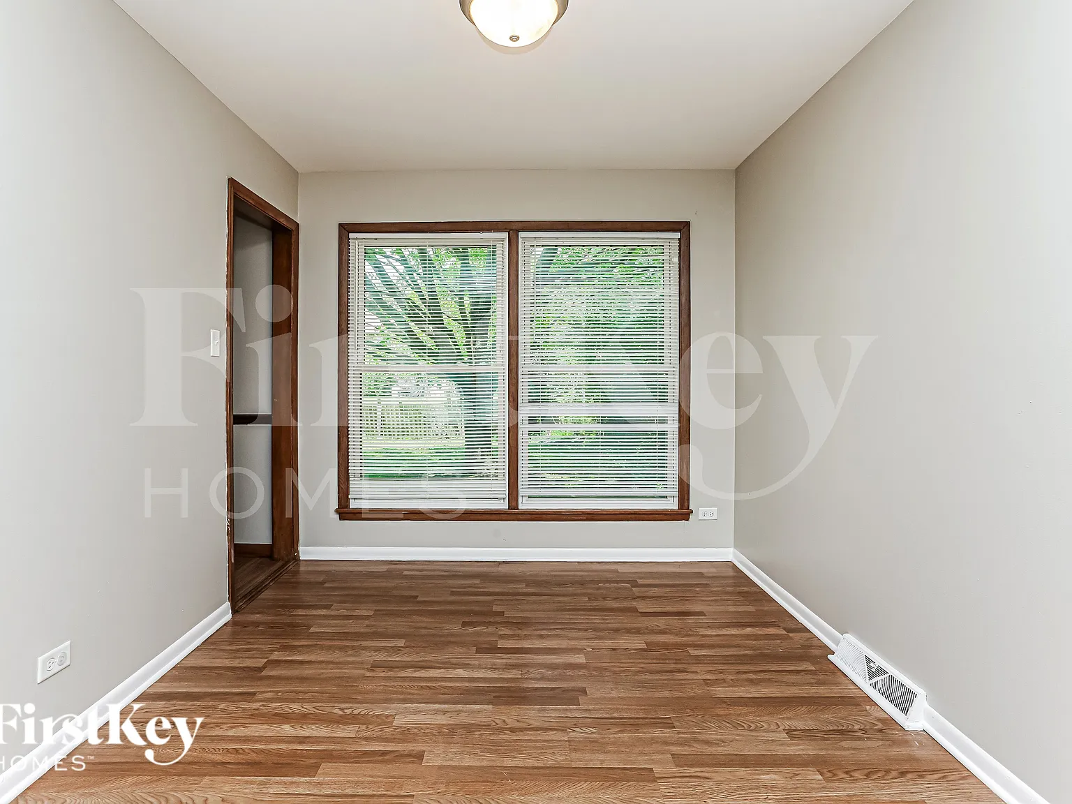 4 bed, 2.5 bath, 2160 sqft, $3,570 — Photo 4