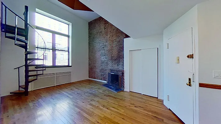 Rented by Bond New York | media 3