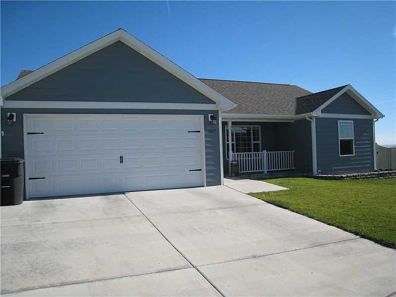 1st image of 3107 Amelia Cir