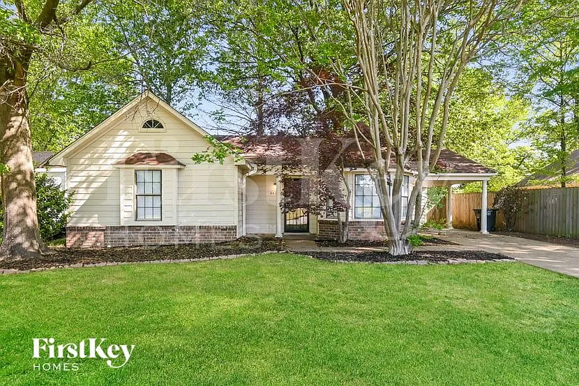 3 bed, 2.0 bath, 1312 sqft, $1,365 — Photo 1