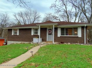 906 Geneva St, Jefferson City, MO 65109