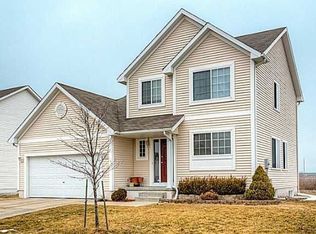 545 SE Crabapple Dr, Waukee, IA 50263